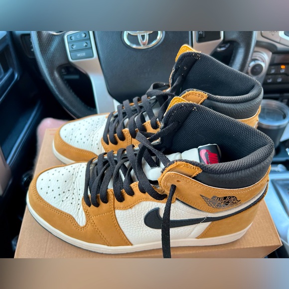 Jordan Other - Jordan 1 Retro High Rookie of the year 9.5